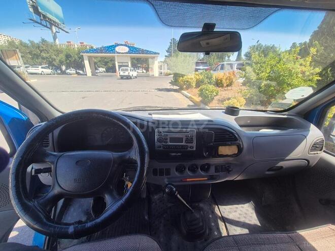Ford Transit-7