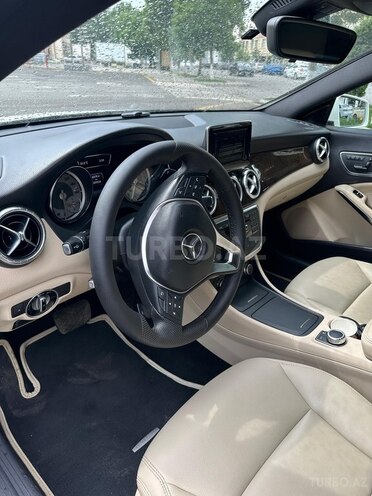 Mercedes CLA 250 4MATIC-3