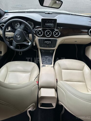 Mercedes CLA 250 4MATIC-7