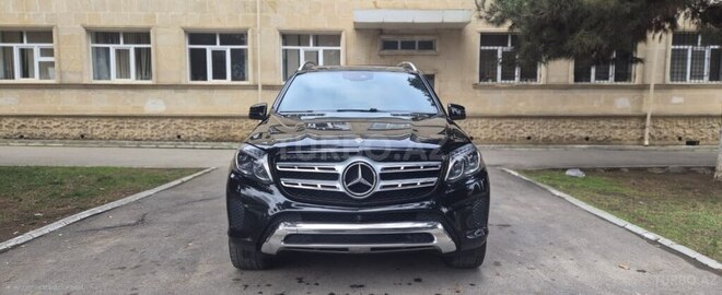 Mercedes GLS 450 4MATIC-1