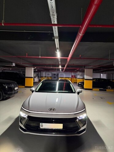 Hyundai Sonata-1
