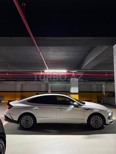 Hyundai Sonata-4