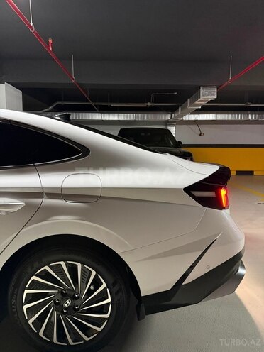 Hyundai Sonata-5