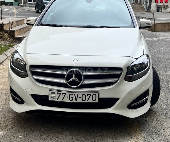 Mercedes B 180-1