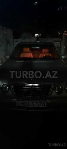 Mercedes E 220-4