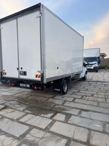 Ford Transit-2