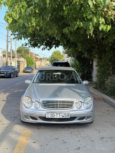 Mercedes E 200-1