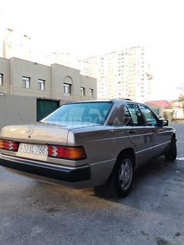 Mercedes 190-6