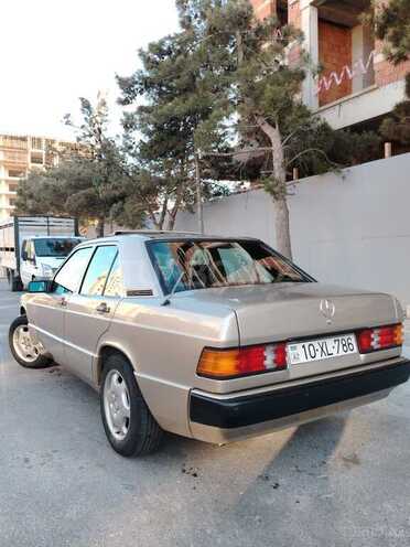 Mercedes 190-5