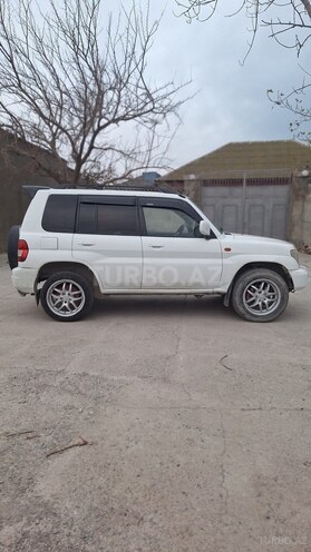 Mitsubishi Pajero io-3