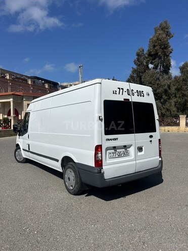 Ford Transit-4