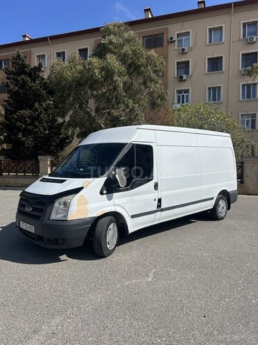 Ford Transit-3