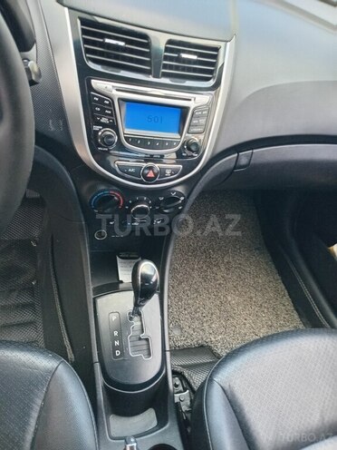 Hyundai Accent-9