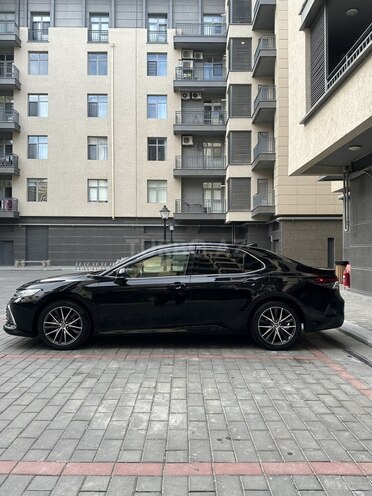 Toyota Camry-3
