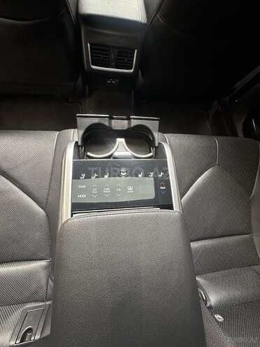 Toyota Camry-15