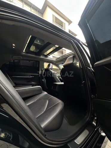 Toyota Camry-17
