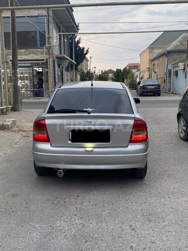 Opel Astra-2