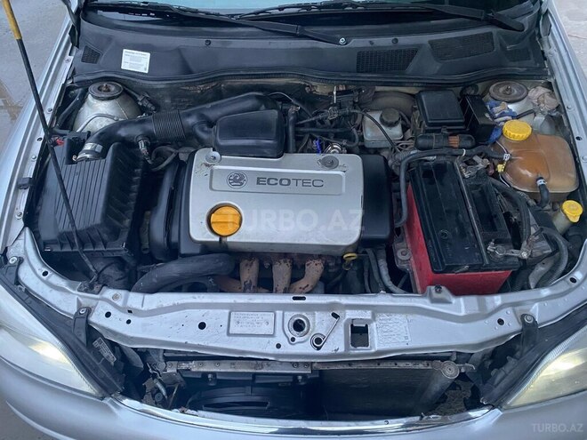 Opel Astra-11