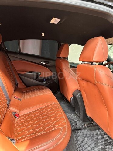 Chevrolet Cruze-11