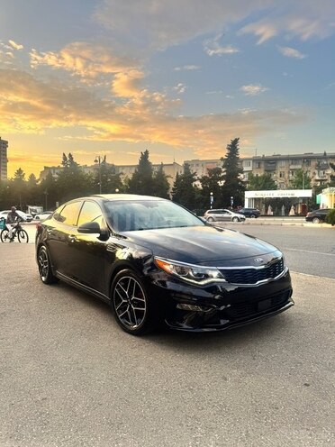 Kia Optima-4