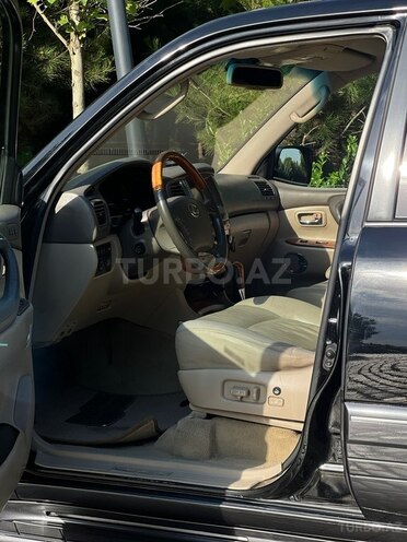 Lexus LX 470-8