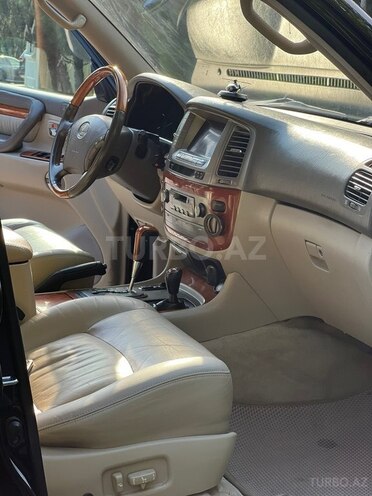 Lexus LX 470-13