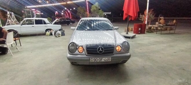 Mercedes E 200-6
