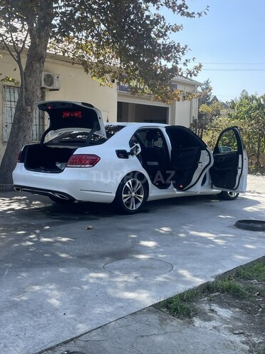 Mercedes E 220-10