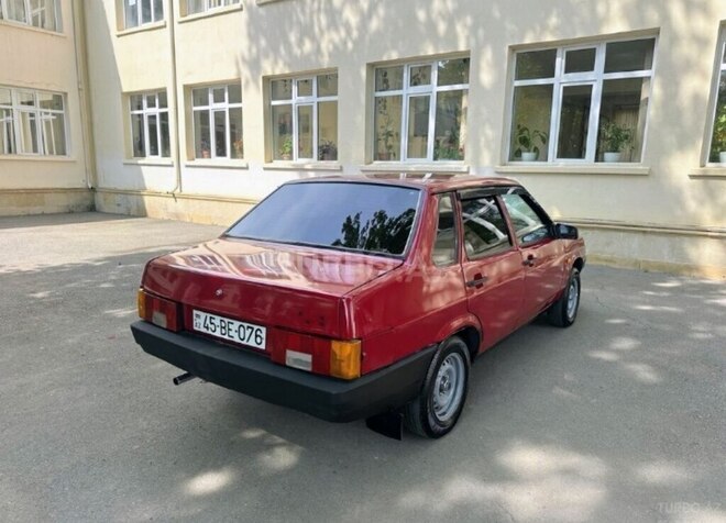 LADA (VAZ) 21099-2