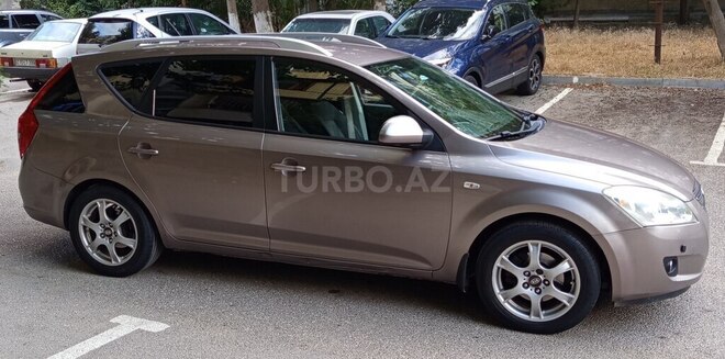 Kia Ceed SW-8