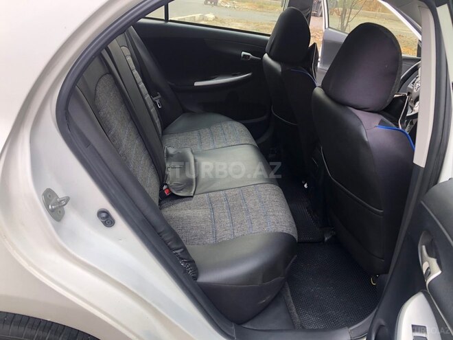 Toyota Corolla-6