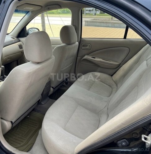 Nissan Sunny-6