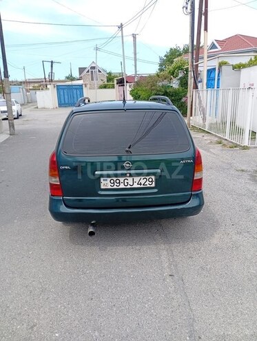 Opel Astra-2