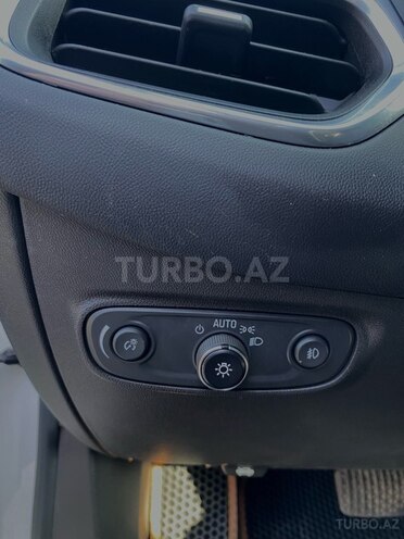 Chevrolet Equinox-10