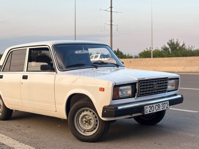 LADA (VAZ) 2107-2