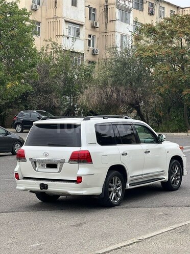 Toyota Land Cruiser-3