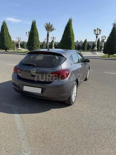 Opel Astra-2