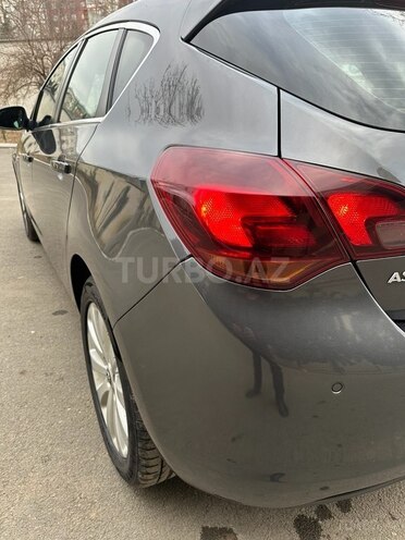 Opel Astra-10