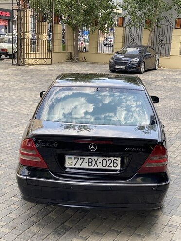Mercedes C 320-2