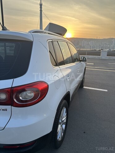 Volkswagen Tiguan-5