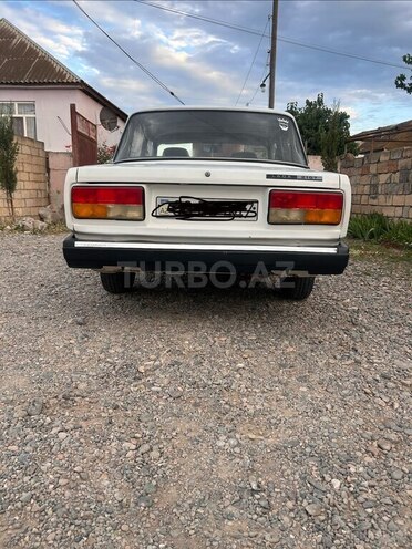 LADA (VAZ) 2107-2