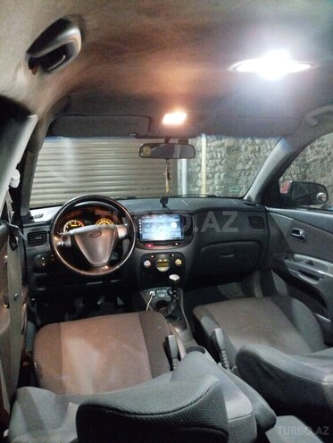 Kia Rio-6