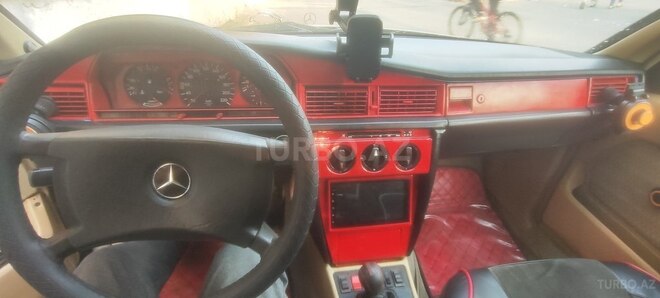 Mercedes 190-7