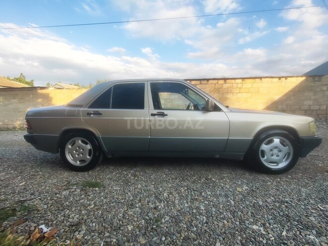 Mercedes 190-6