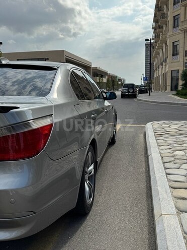 BMW 530-13