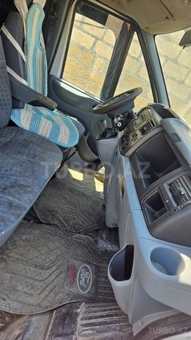 Ford Transit-4
