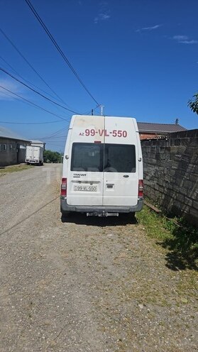 Ford Transit-2