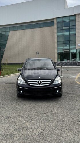 Mercedes B 200-1