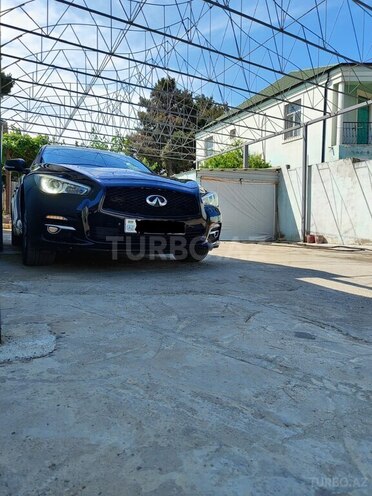 Infiniti Q50-3