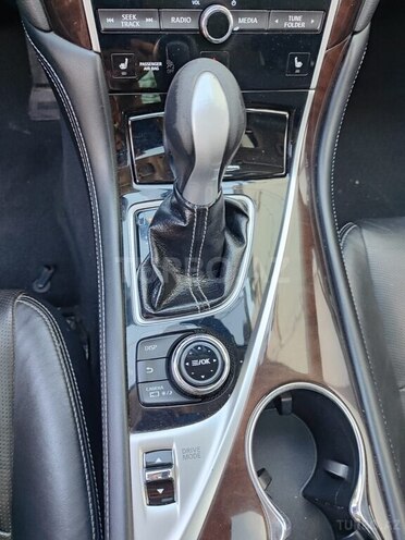 Infiniti Q50-6